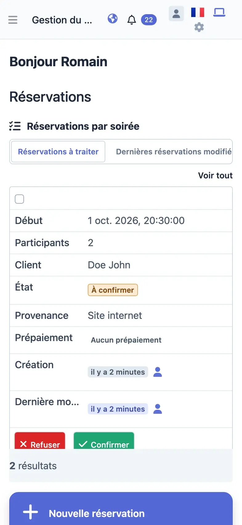 Version mobile du tableau de bord : réservation à confirmer, avec boutons pour la refuser ou la confirmer