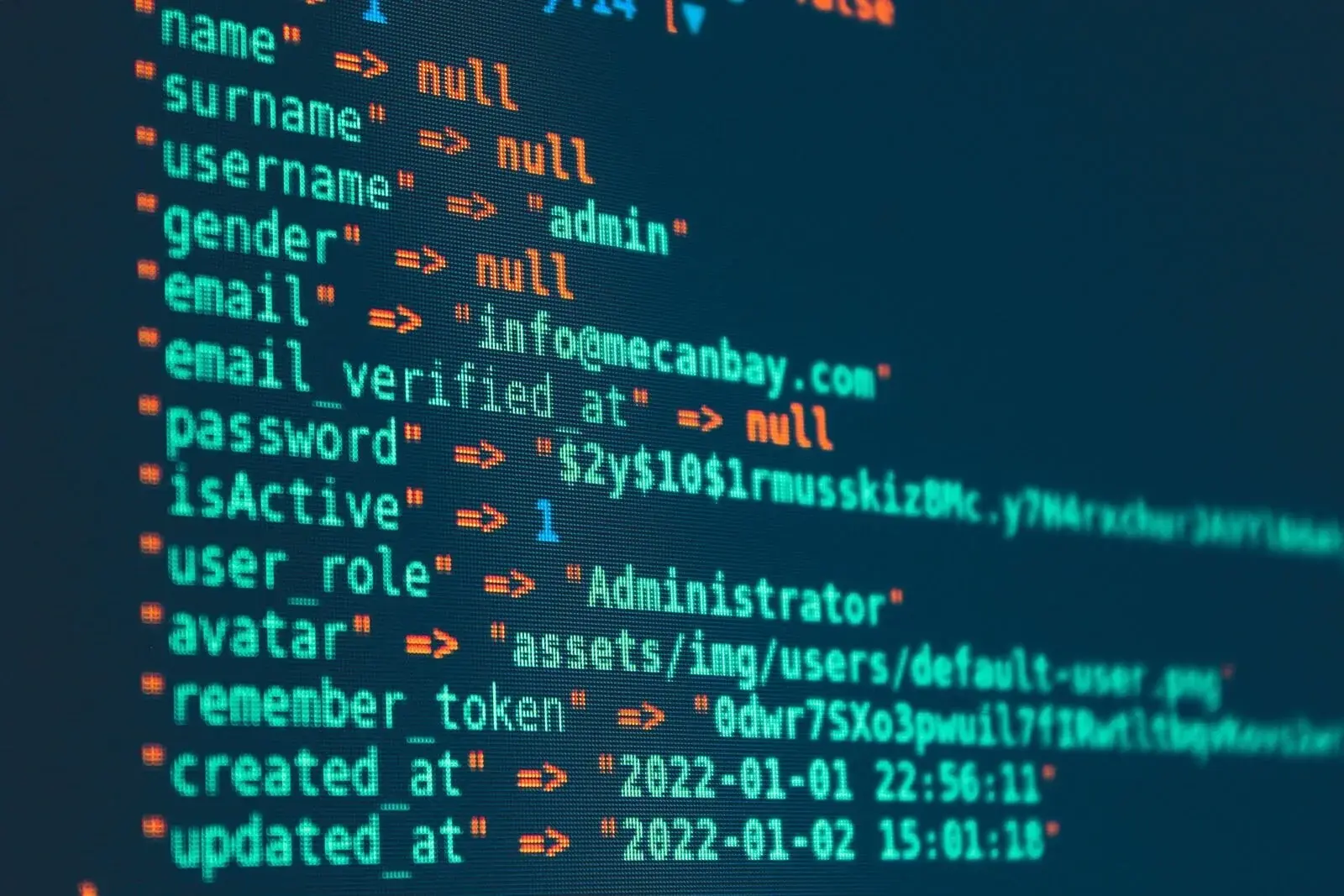 Buzzwords tech : faut-il vraiment MongoDB, NoSQL, Next.js ou une stack à la mode ?